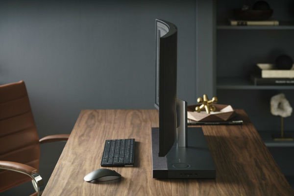 hp-envy-curved-aio-34_lifestyle-2-copy-1079x720
