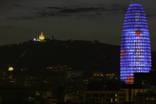 barcelona-torre-agbar-2-2330x1555