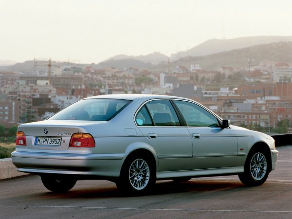 BMW-5-Series--E39
