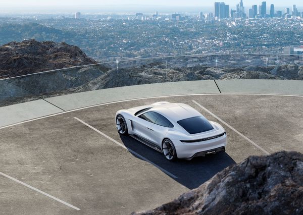 Porsche-Mission_E_Concept_2015