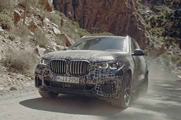New BMW X5 teased ahead of Paris Motor Show debut later this year (7)