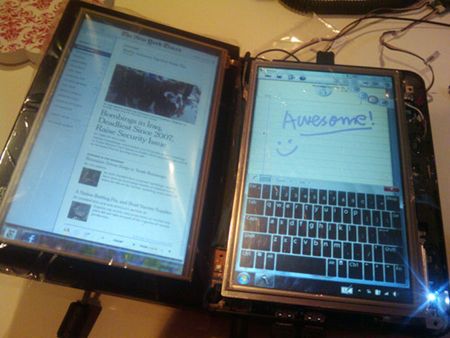 لپ تاپ با نمایشگر دوگانه