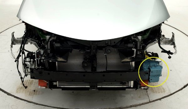 iihs-finds-out-that-certain-automakers-cheat-in-the-small-overlap-crash-test-108813_1