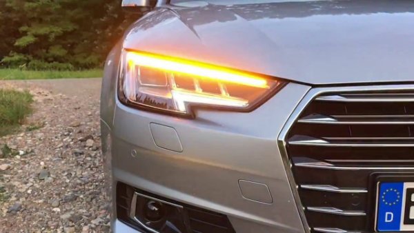 https://digiato.com/wp-content/uploads/2017/08/2016-Audi-A4-sequential-front-turn-signal.jpg