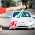 اخبار تسلا؛ اطلاعات بیشتر از کامیونت برقی و رکورد شکنی تازه مدل S با 1078 کیلومتر پیمایش