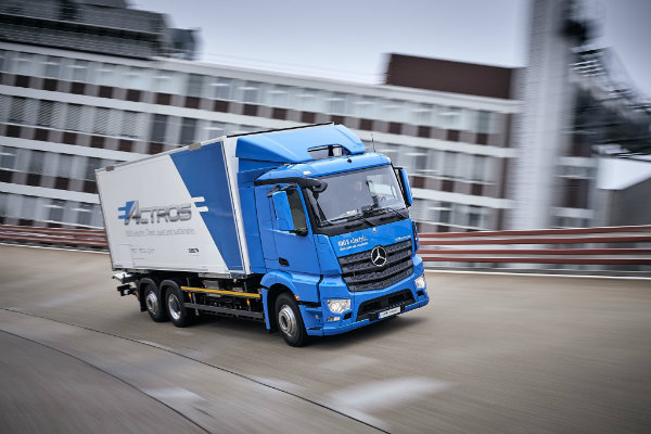 mercedes-benz-introduces-the-eactros-a-200-km-heavy-duty-electric-truck_10