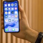 اپل از سامسونگ نمایشگرهای OLED ارزانتر طلب میکند