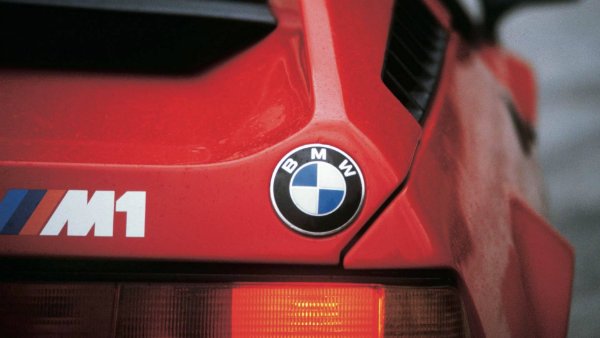 How a Lamborghini mistake nearly killed the BMW M1 (2)