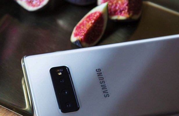 [تصویر:  galaxy-s10-plus-leaked-photo-2.jpg]