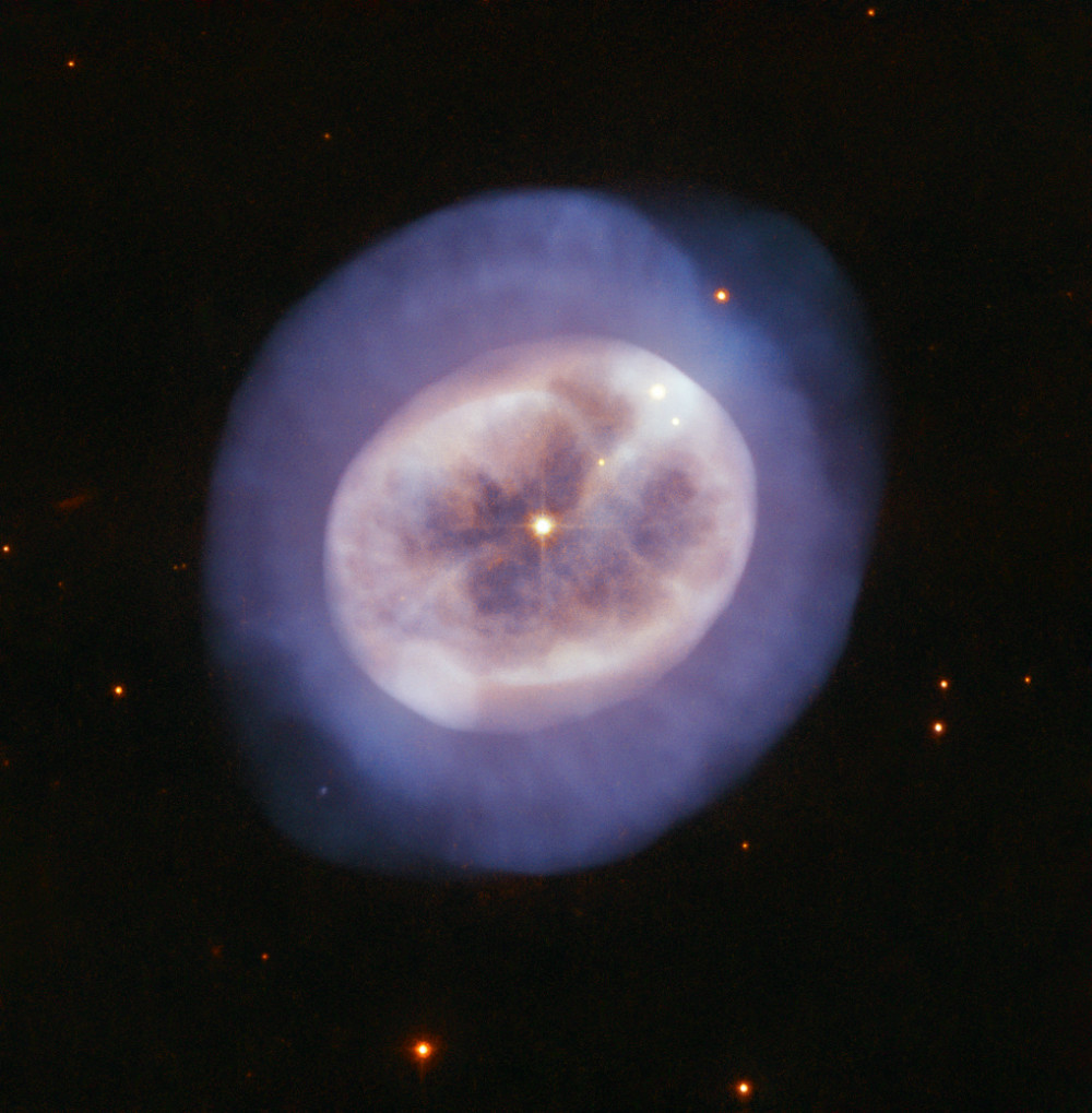 سحابی سیاره نما NGC 2022