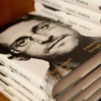 آمریکا از اسنودن به خاطر چاپ کتاب خاطراتش شکایت کرد؛ تلاش دولت برای توقیف درآمدها