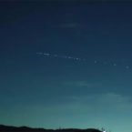رقص نور ماهواره های استارلینک اسپیس ایکس در آسمان ژاپن [تماشا کنید]