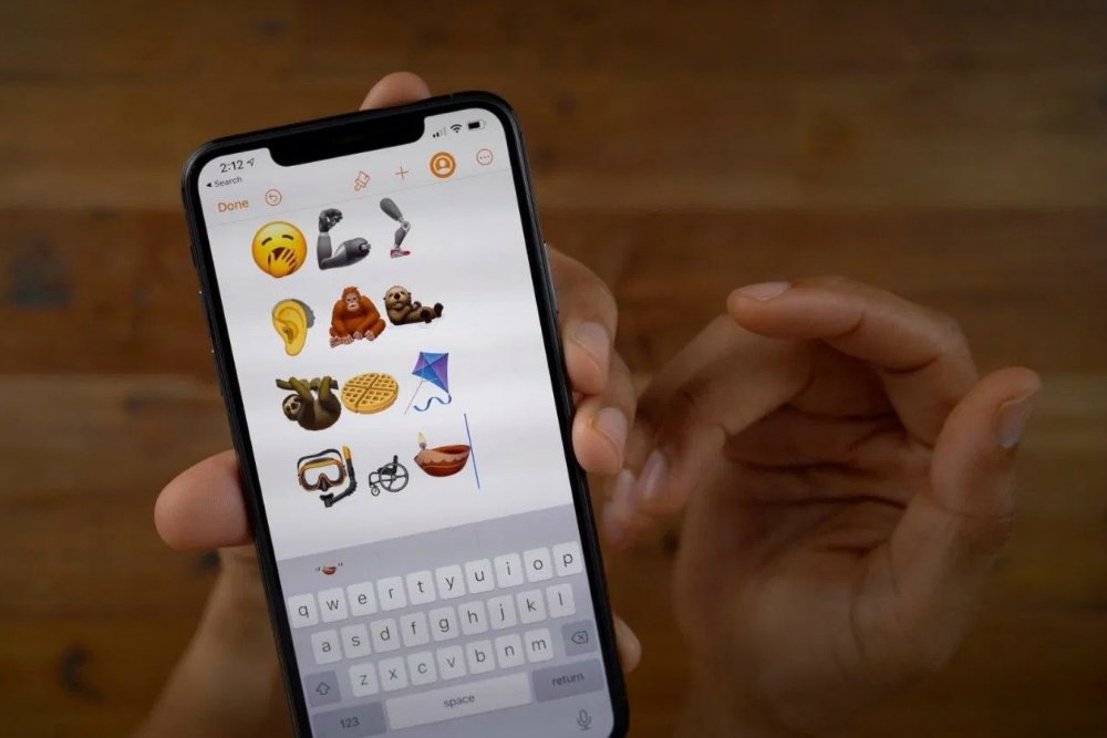 Нашелся айфон. Every New Emoji in IOS 13.2 October 2019 update.