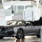 ایربگ پیشرفته آکیورا TLX 2021 هنگام تصادف سر سرنشین را احاطه میکند