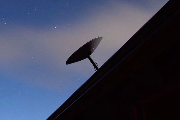 راه اندازی آسان اینترنت ماهواره‌ای استارلینک
