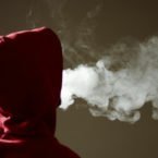 سیگار الکترونیکی ریسک ابتلا به کووید-۱۹ را در نوجوانان و جوانان افزایش می‌دهد