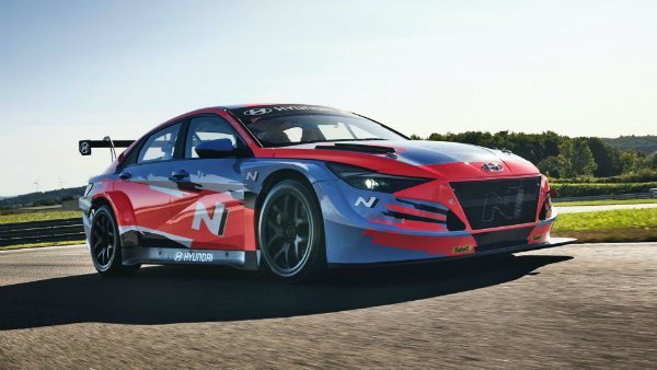 2021 Hyundai Elantra N TCR race car 1
