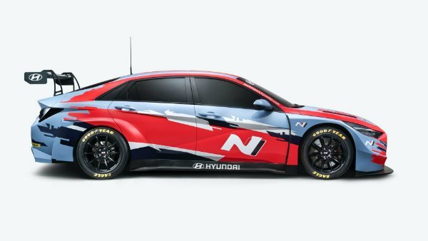 2021 Hyundai Elantra N TCR race car 11