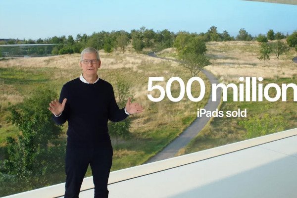 اپل اعلام کرد که در یک دهه گذشته بیش از 500 میلیون آیپد فروخته است. این...