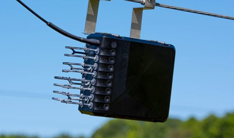 کورنینگ با کانکتورهای کوچک سرعت استقرار شبکه 5G را افزایش میدهد کورنینگ با کانکتورهای کوچک سرعت استقرار شبکه 5G را افزایش میدهد