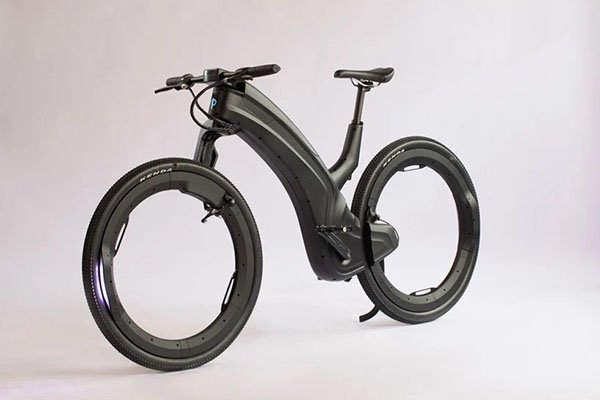 این دوچرخه الکتریکی آینده‌نگرانه، چرخ‌هایی کاملا توخالی و مهندسی چشم‌نواز دارد