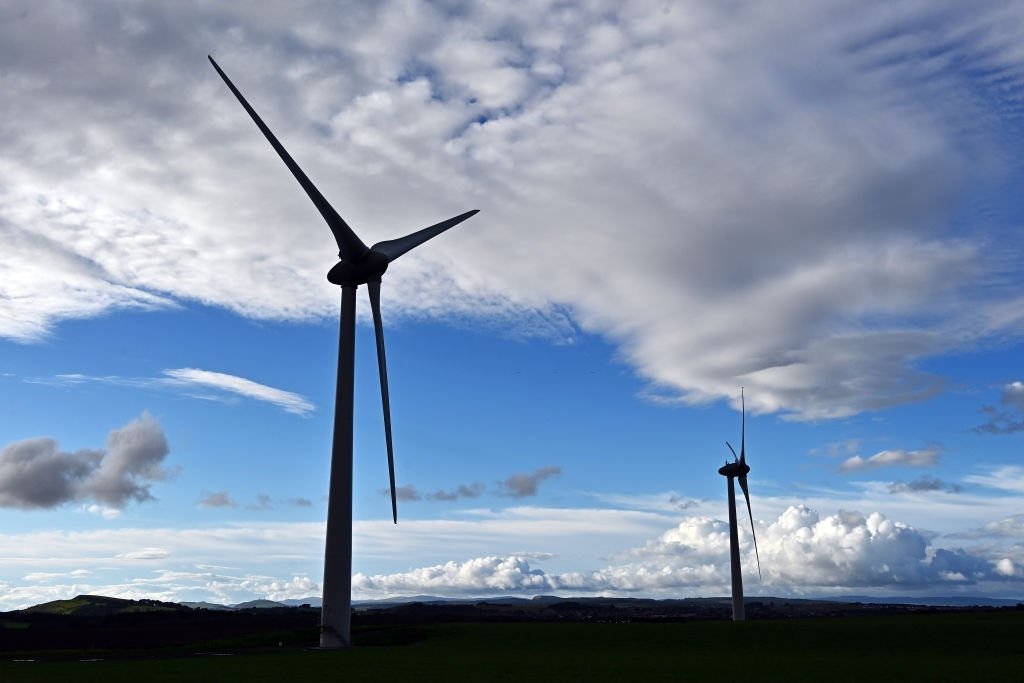 برای اولین بار بیش از نیمی از برق انگلستان توسط باد تأمین شد