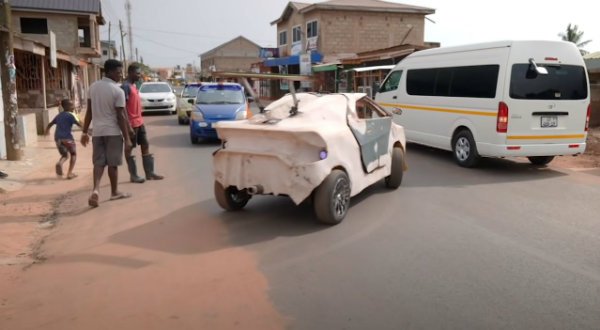 ارزان ترین خودرو دنیا در غنا+ عکس