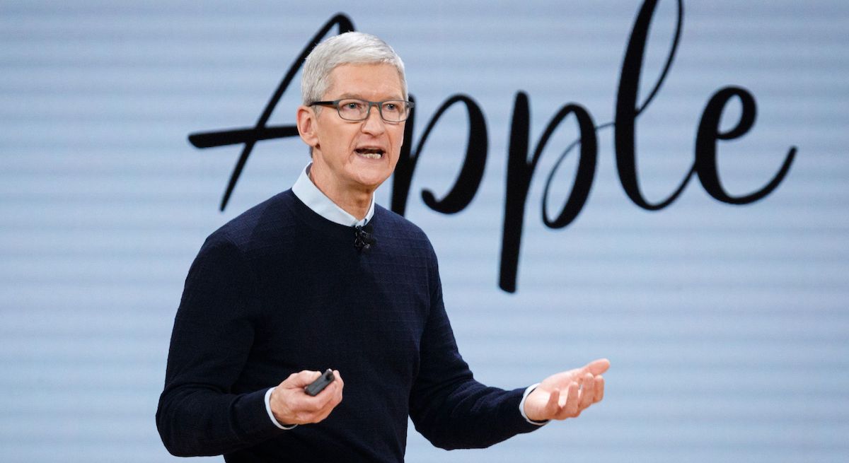اپل در سال ۲۰۱۵ تا یک قدمی خرید شرکت «تایم وارنر» پیش رفته بود