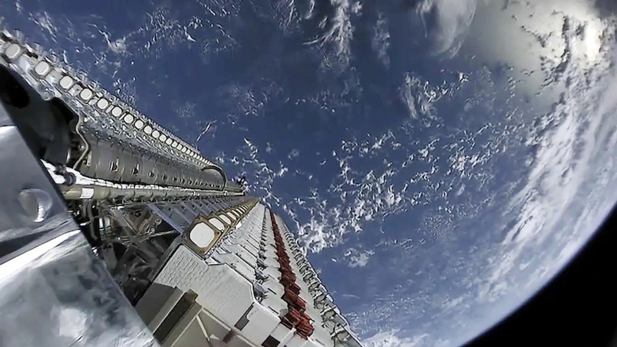 ViaSat خواستار توقف پرتاب ماهواره‌های استارلینک شد
