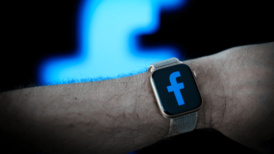 فیسبوک احتمالا نخستین ساعت هوشمند خود را تابستان ۲۰۲۲ معرفی می‌کند