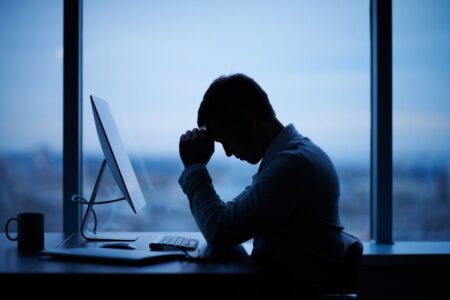 مدیریت ضعیف می‌تواند خطر افسردگی را در بین کارکنان ۳۰۰ درصد افزایش دهد
