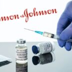 دوز سوم واکسن‌های مدرنا و جانسون و جانسون تاییدیه FDA را دریافت کردند