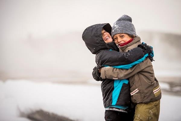 محققان عواملی را بررسی می‌کنند که بر میزان لذت ناشی از در آغوش گرفتن تاثیر می‌گذارد