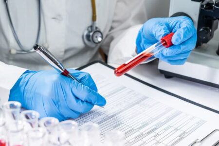 مطالعه جدید: نوعی آزمایش خون می‌تواند ۵۰ نوع سرطان را تشخیص دهد