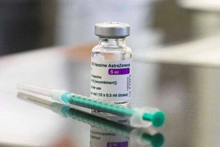 سازمان بهداشت جهانی خبر داد: وجود واکسن تقلبی آسترازنکا در بازار سیاه ایران