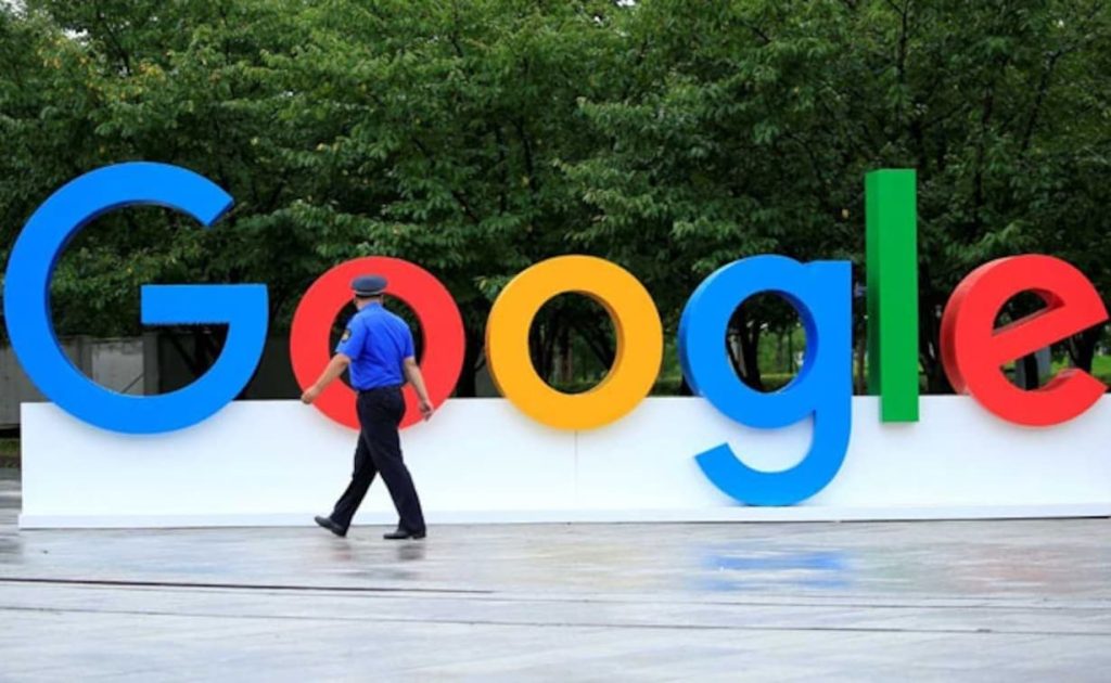 گوگل برنامه بازگشت کارمندان به دفاتر را به تعویق می‌اندازد