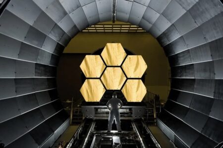 تلسکوپ فضایی جیمز وب برای تحقیقات خود به مدت ۱۰ سال سوخت دارد