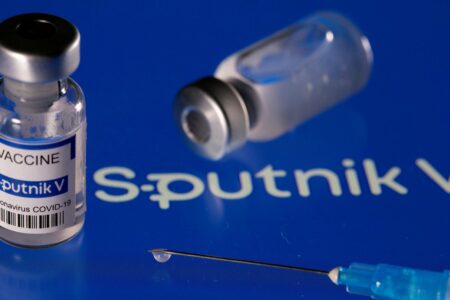 نتیجه یک تحقیق مقدماتی: واکسن اسپوتنیک وی در برابر امیکرون از فایزر قوی‌تر است