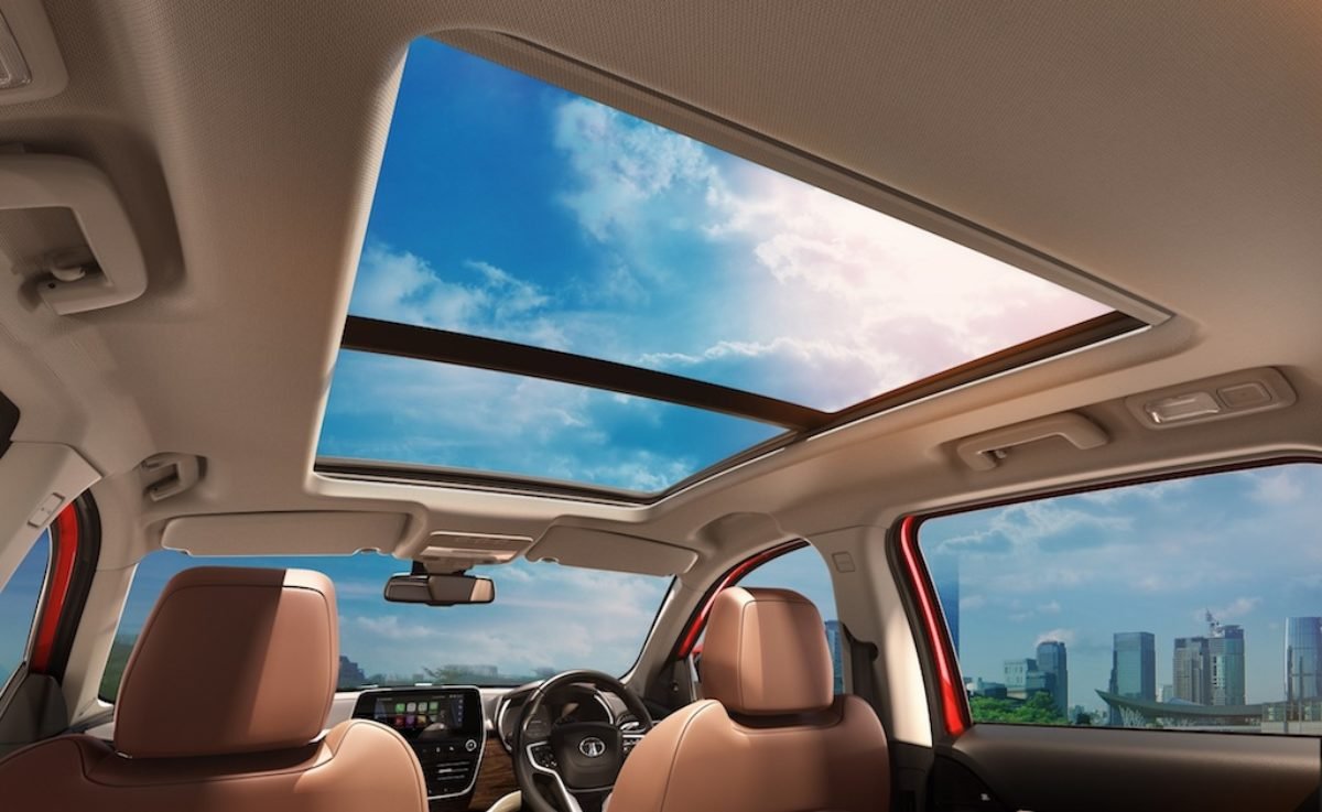 ایمنی سقف‌ پانوراما در مقایسه با سقف فلزی خودرو چقدر است؟