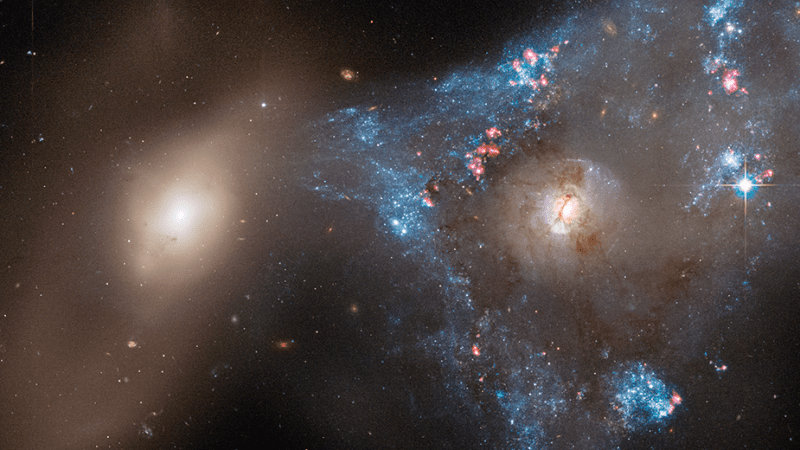 تلسکوپ هابل و مشاهده شگفت‌انگیزترین  سونامی تولد یک ستاره