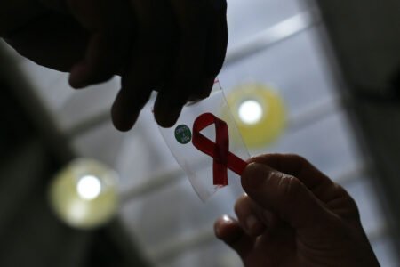 برای اولین بار یک زن مبتلا به HIV با سلول‌های بنیادی درمان شد