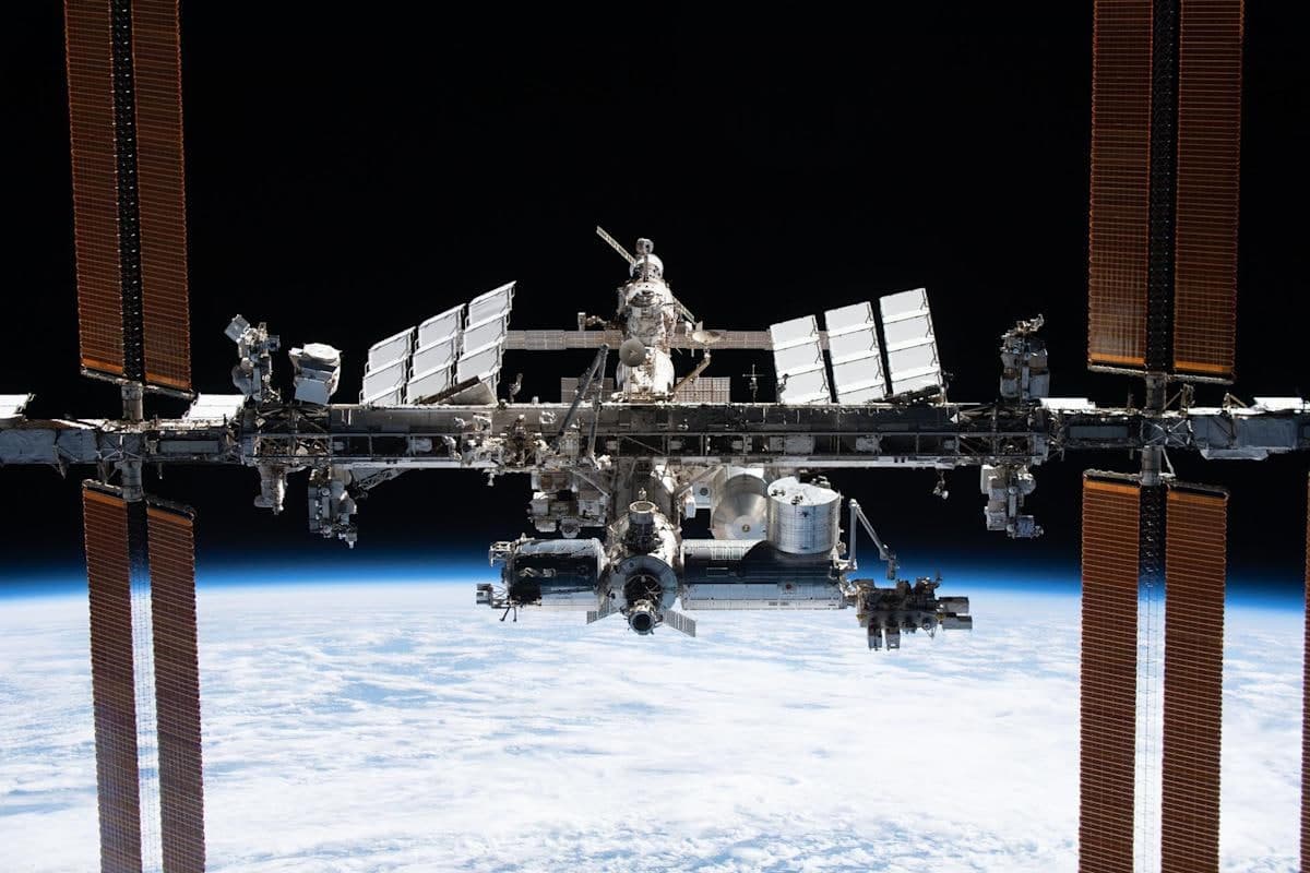 ناسا با وجود تحریم‌های آمریکا، به همکاری فضایی با روسیه ادامه می‌دهد