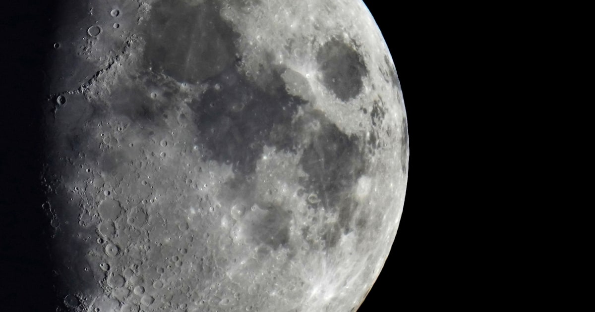 زباله فضایی جنجالی بالاخره به ماه برخورد کرد