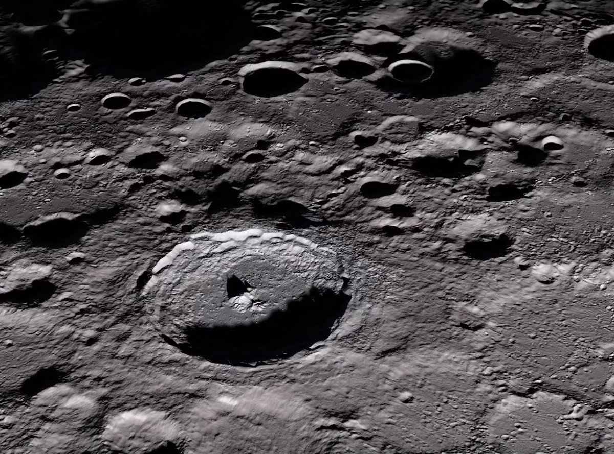 سه تن زباله فضایی در شرف برخورد به ماه است