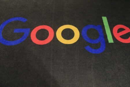 اتحادیه اروپا از گوگل می‌خواهد رسانه‌های دولتی روسیه را از نتایج جستجو حذف کند