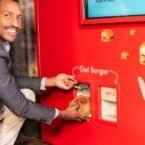 با ربات همبرگر فروش و تمام خودکار RoboBurger آشنا شوید