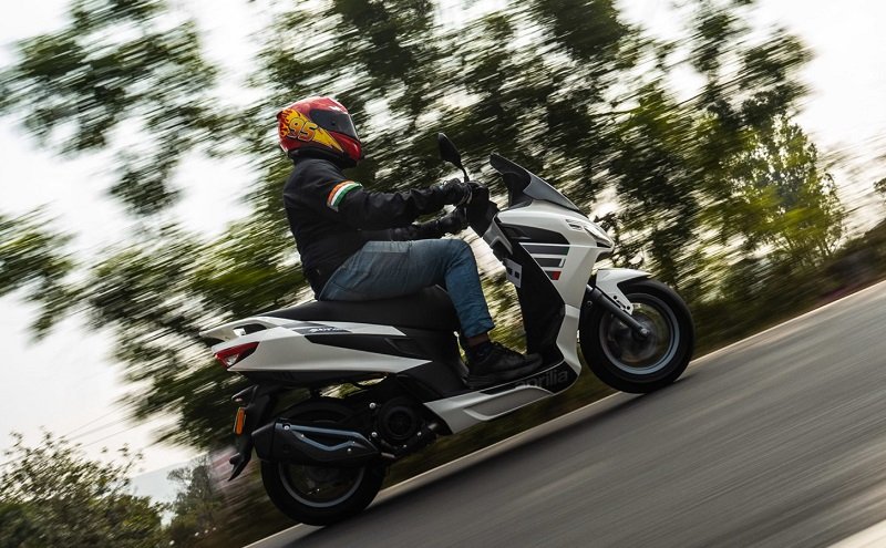 بررسی اسکوتر Aprilia SXR 160 75m قطب آی تی مشخصات فنی Aprilia SXR 160