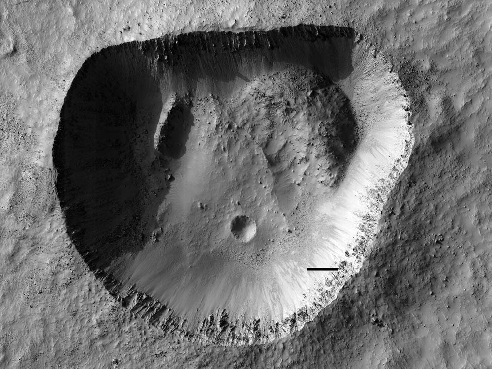ناسا تصویری از یک دهانه‌ با شکلی متفاوت و عجیب در مریخ ثبت کرد