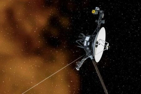 فضاپیمای وویجر 1 ناسا در حال ارسال اطلاعات عجیب از آنسوی منظومه شمسی است