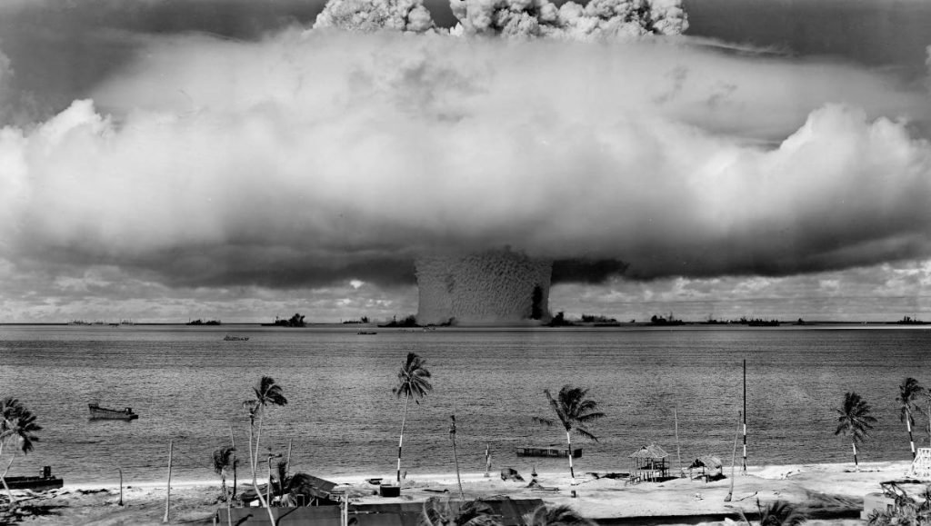 آزمایش بمب‌های اتمی در اقیانوس آرام